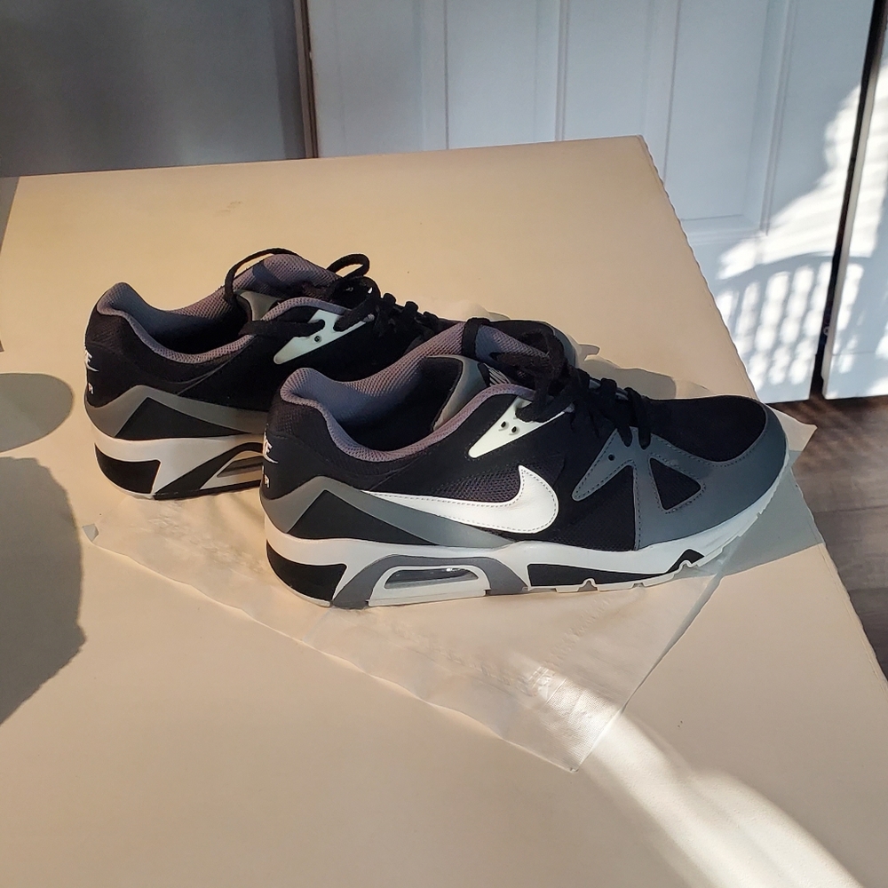 Nike Air Structure Running Sneakers